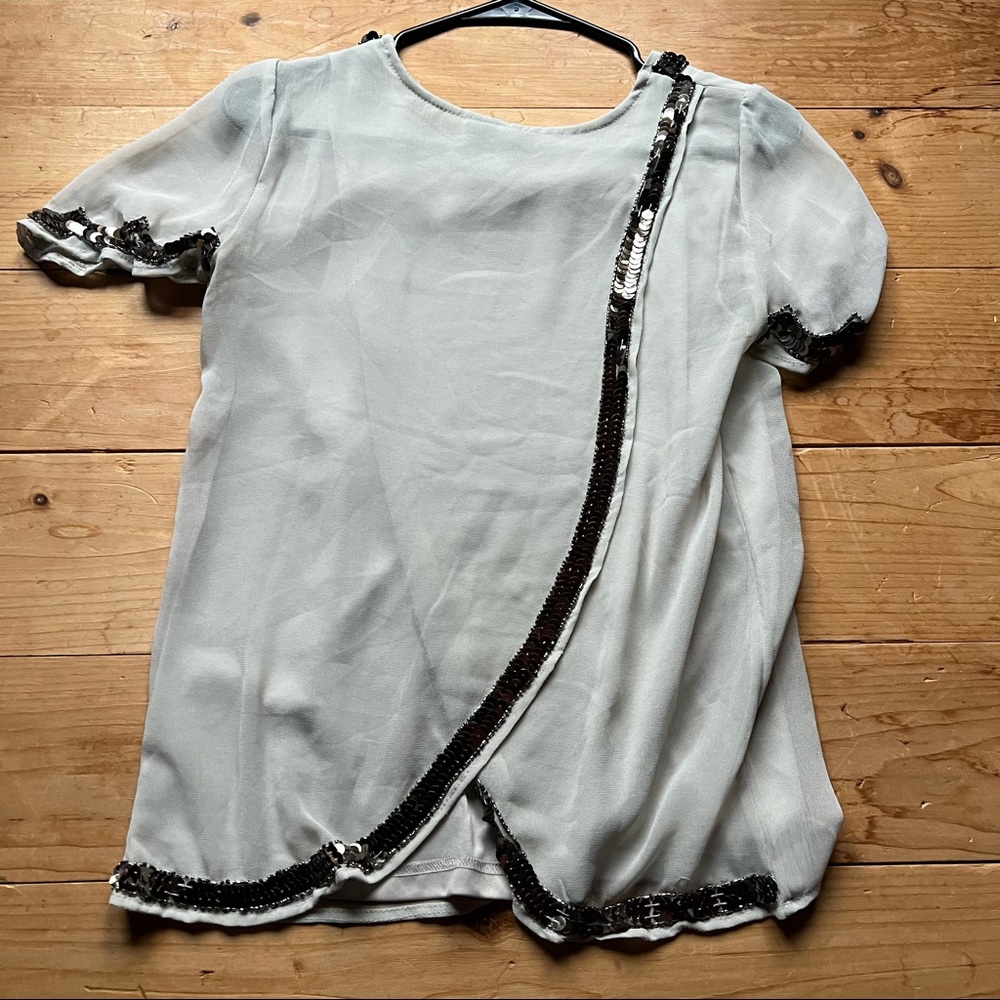 Chiffon open back Tee - Picture 2 of 4